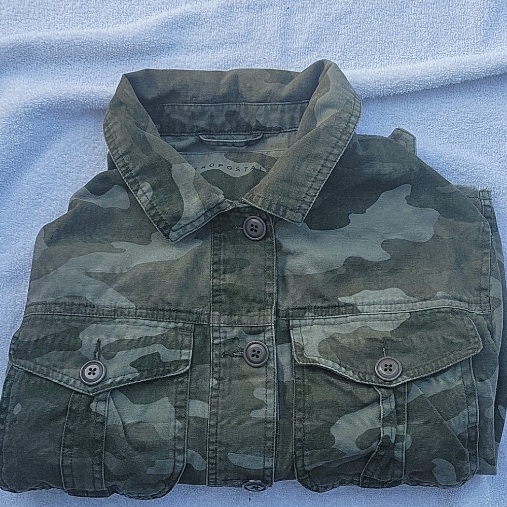 Aeropostale camo crop jacket